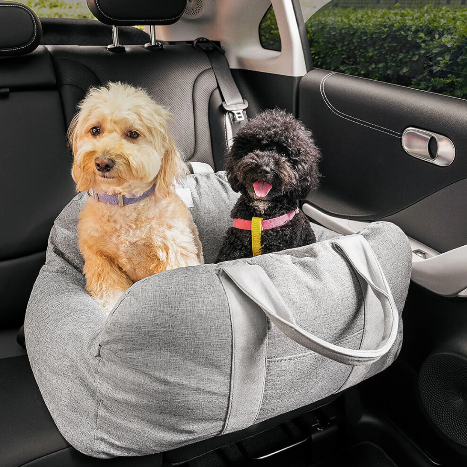 Luxurious Dog Car Bed - Image 6